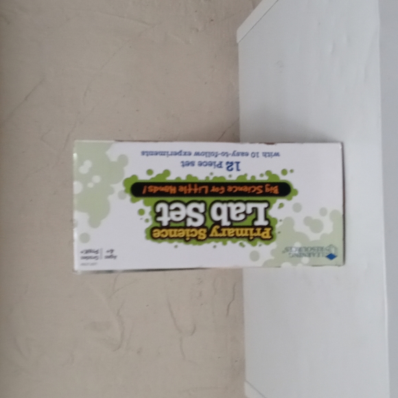 Learning Resources Primary Science Lab Set PreK+ - Picture 2 of 7